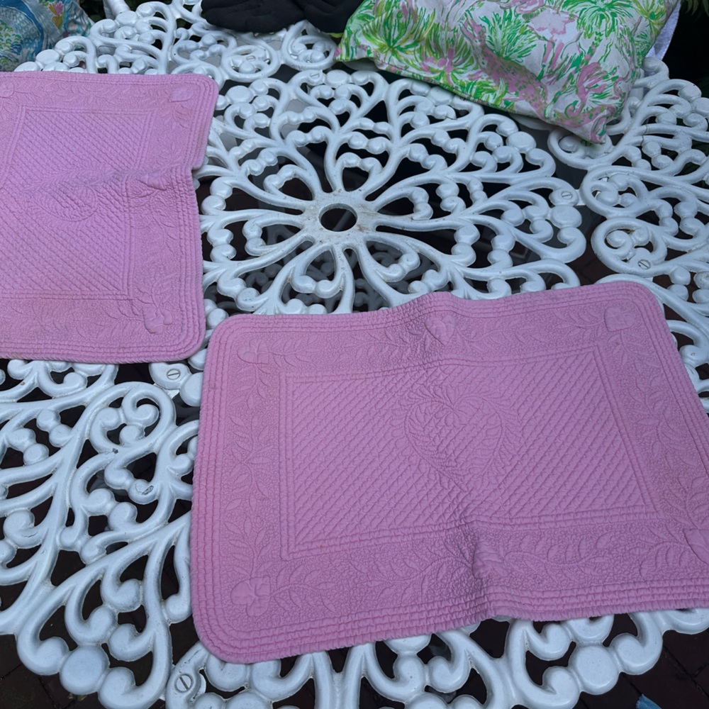 4 Pretty Pink Quilted  Heart Placemats from Williams Sonoma!  $9 VGUC